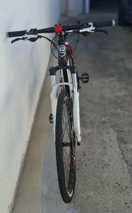 Bicicleta com pouco uso