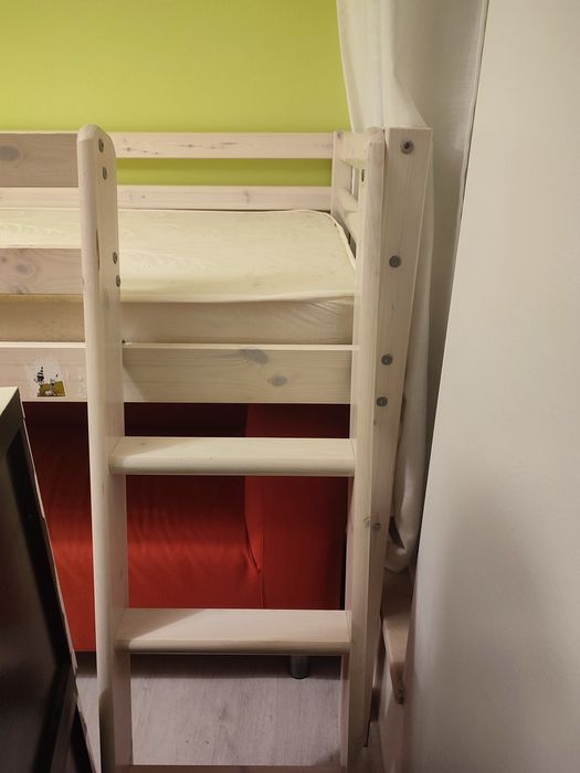 Cama de criança e colchão