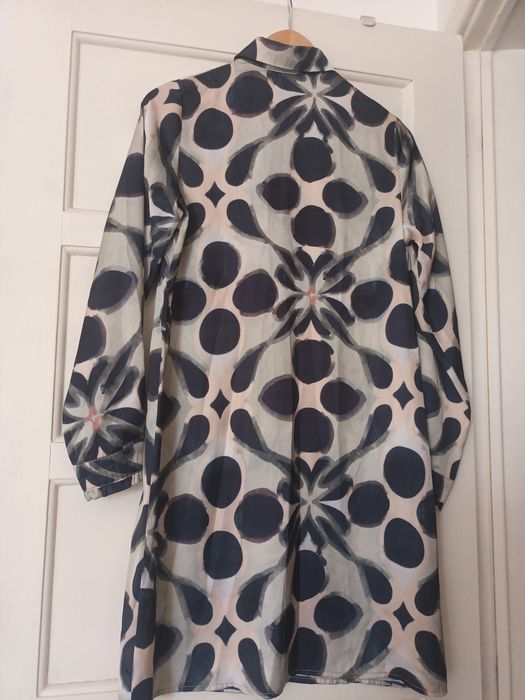 Vestido manga comprida. Tecido viscoso, boa qualidade