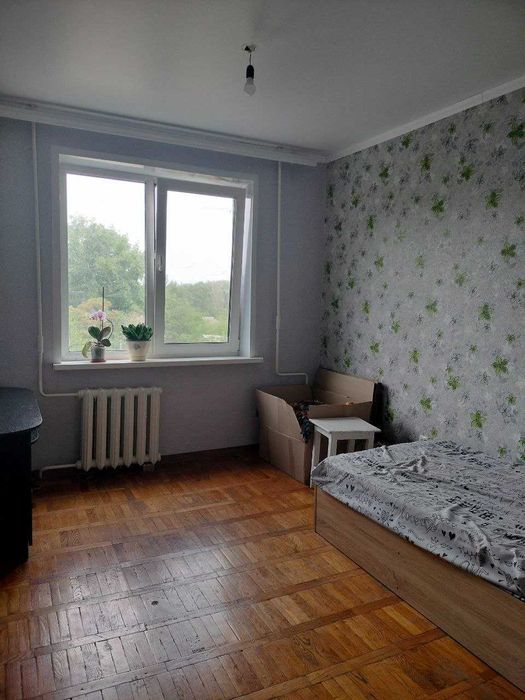 Продам трехкомнатную квартиру