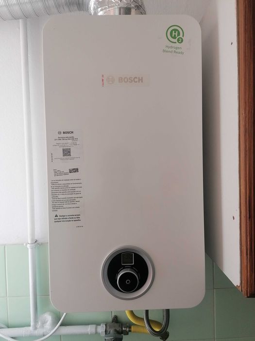 Esquentador ventilado Marca Bosch - T4600F, de 11 L - Gas natural