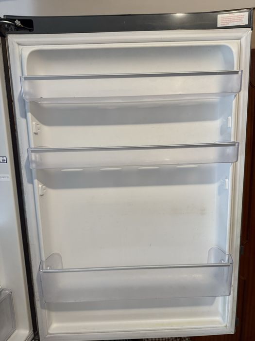 Frigorífico Hotpoint Ariston Inox c/ Painel Digital e Zonas Frescas