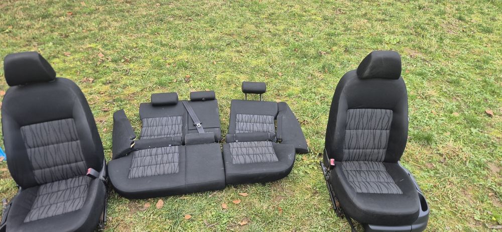 Комплкт сидінь skoda oktavia A5