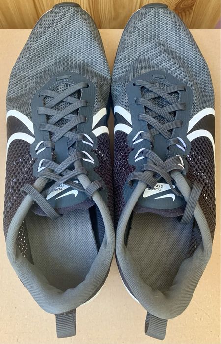 Кросівки Nike Zoom Strike 2