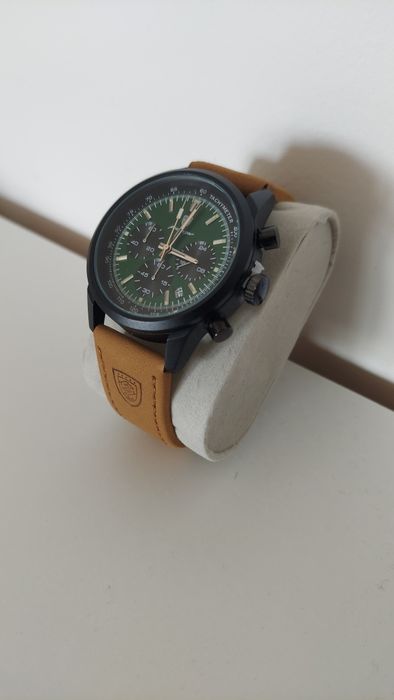 Sprzedam nowy zegarek Poedagar.