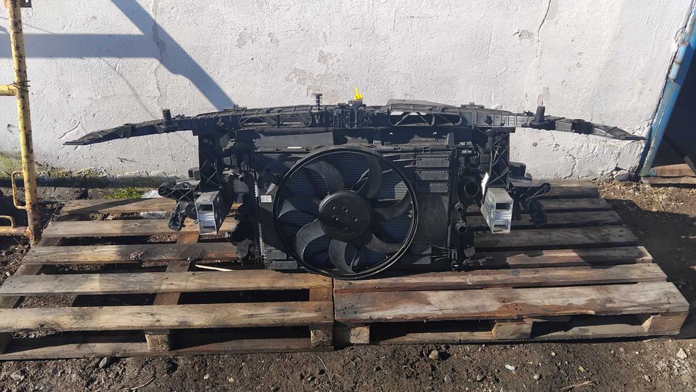 Pas przedni mercedes GLA H247