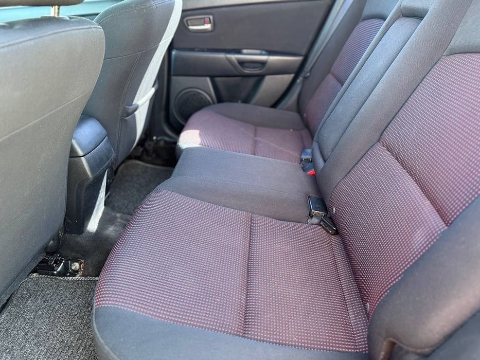 Продам Мазда 3 1.6