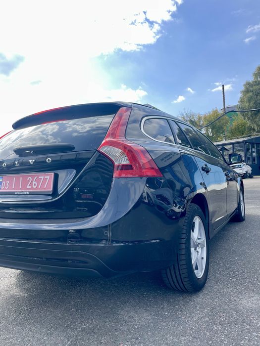 Volvo v60(D2) 2014 року