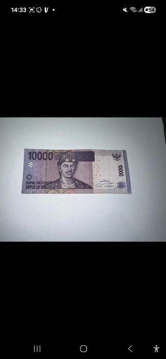 Nota de 10 000 Rupias da Indonesia.