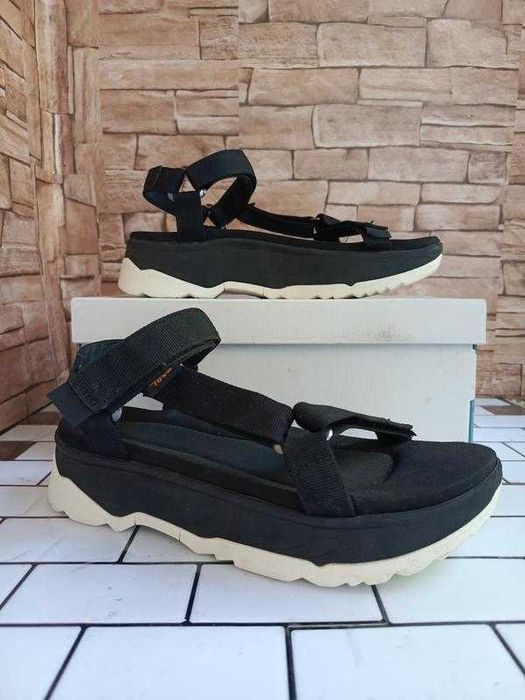 Продам оригинальные сандалии Teva, стелька 27 см. Состояние идеальное