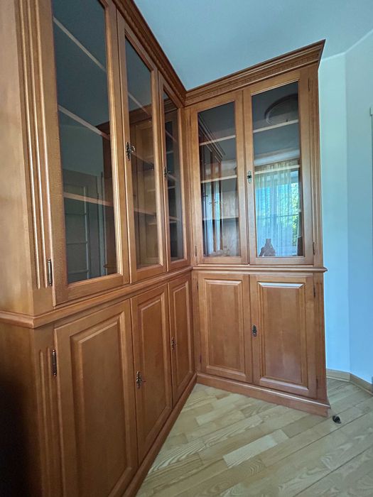Regał drewniany narożny