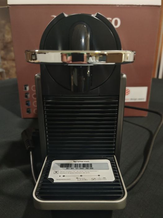 Máquina de café Nespresso Pixie.