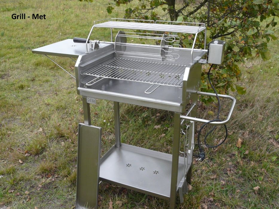 Grill nierdzewny z rożnem