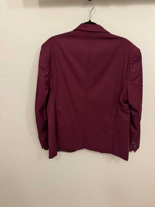 Малиновий піджак для вечірок 90-х