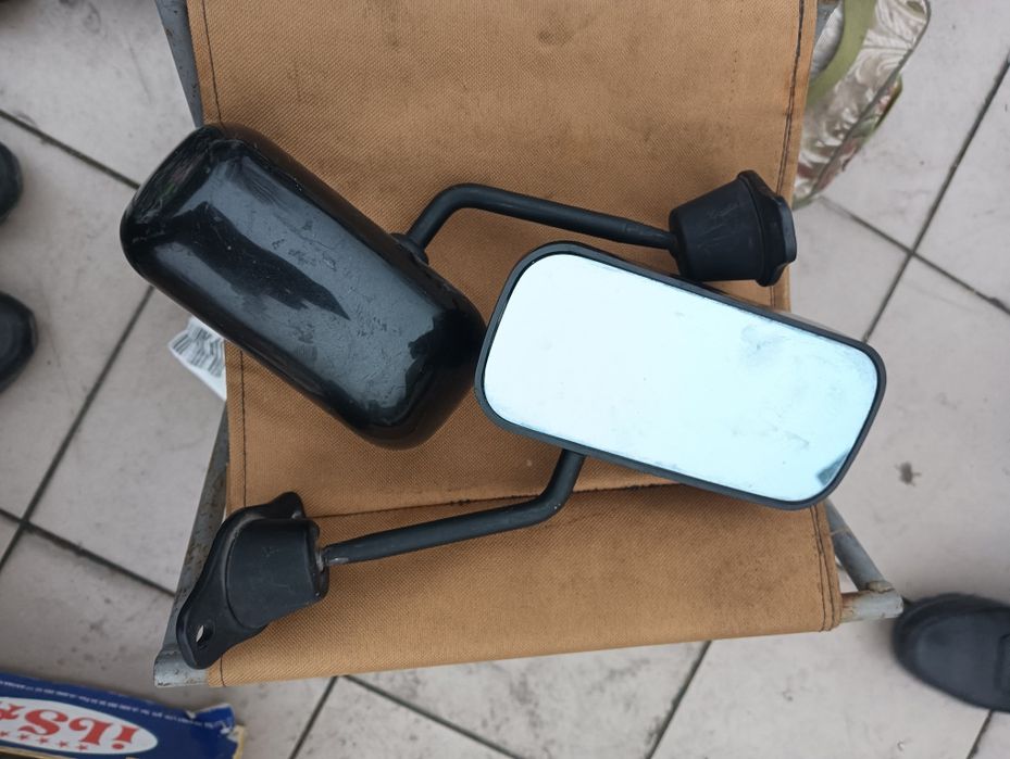 Зеркала заднего вида немного затемнённые новые