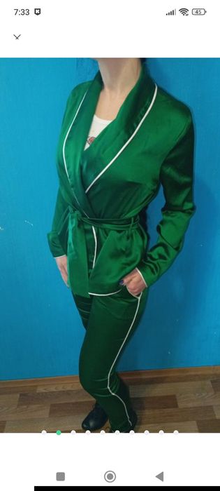 Vasilisa Bondar костюм в піжамному стилі