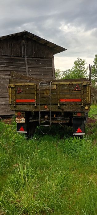 Причіп автомобільний