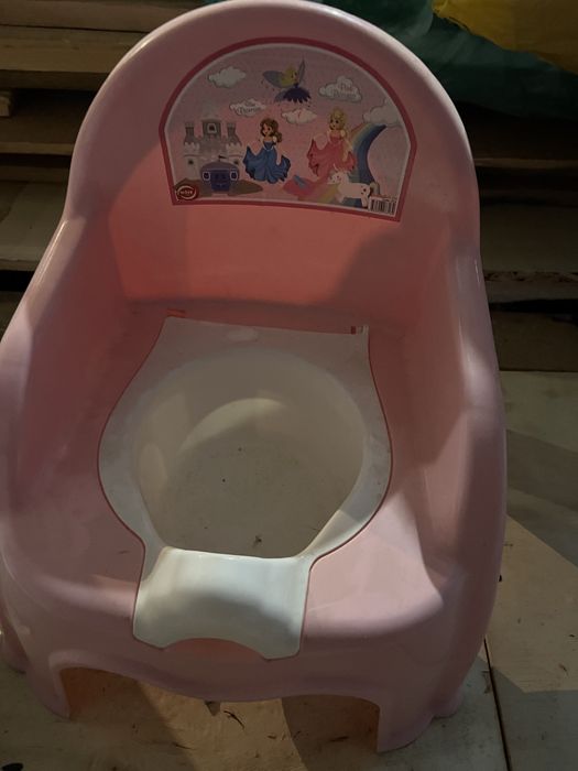 Горшок десткий продам