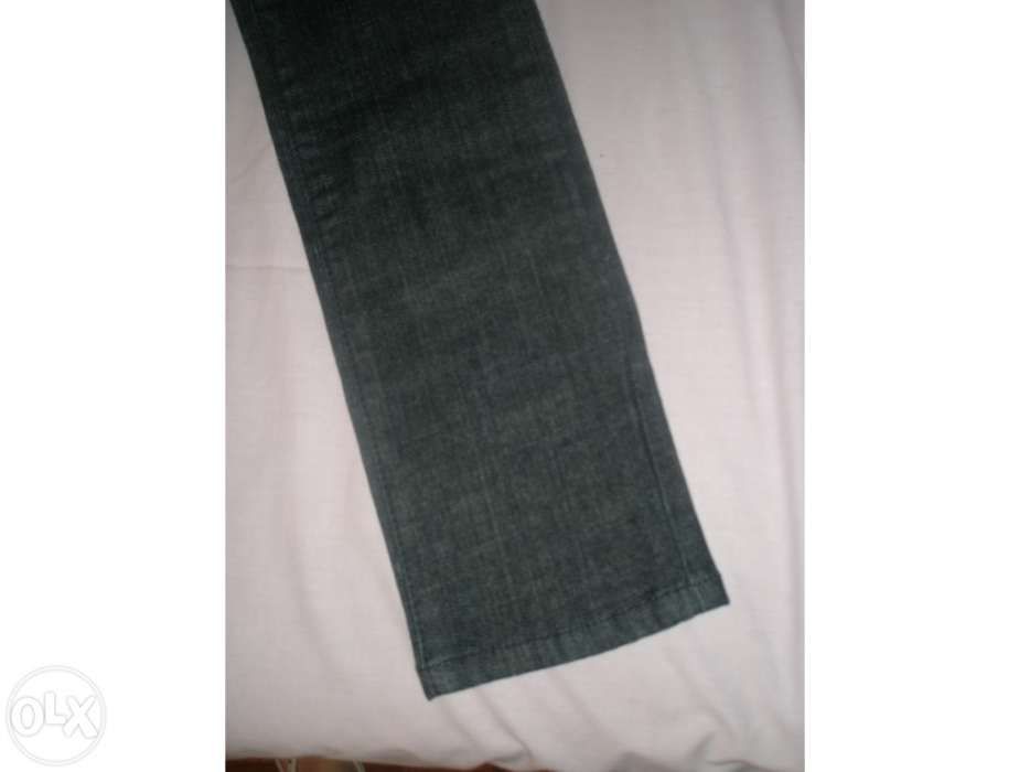 Calças de ganga novas