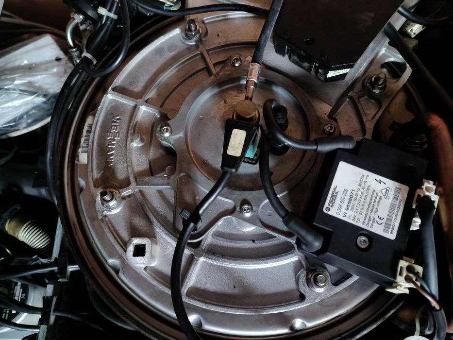 Viessmann Piec olejowy kondensacyjny wiszący  vitoladens