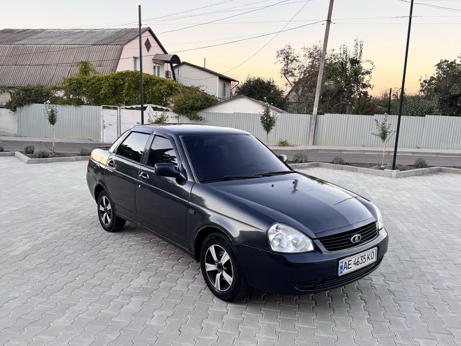 Продам приору ..
