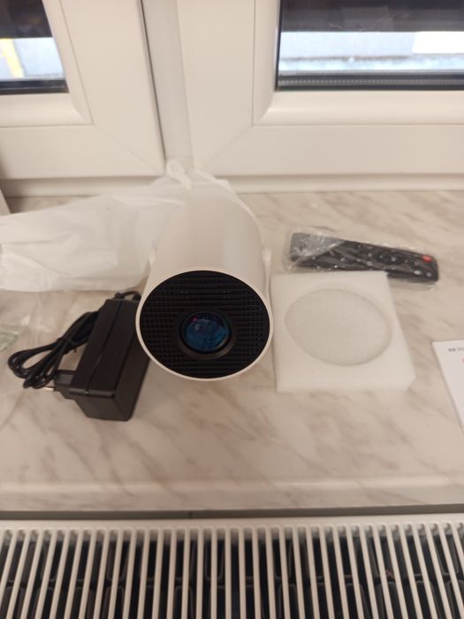 projektor Smart Magcubic HY300Pro / Android / Wi-Fi 6 / 4K / 180°