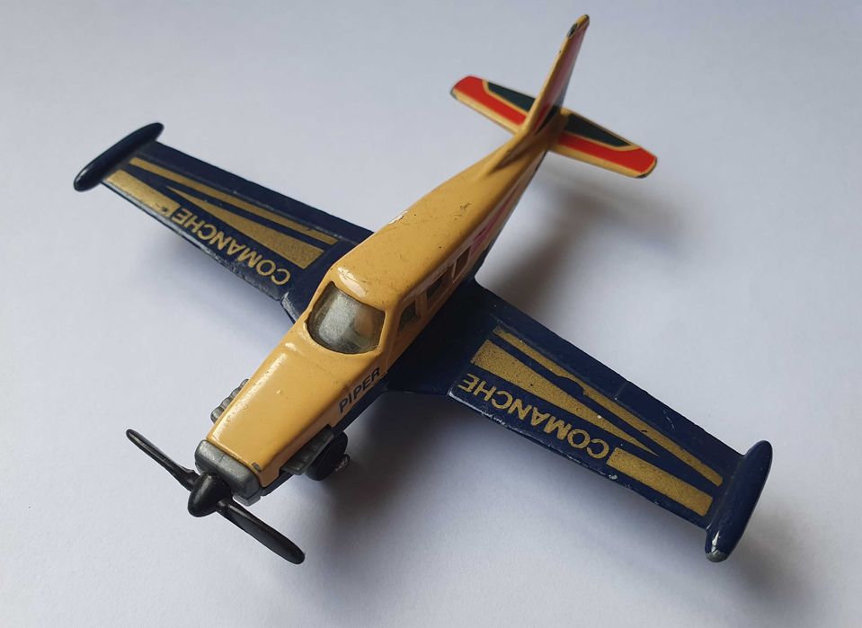Avião Piper Comanche 1976 - Matchbox SB19 - Macau - vintage - Anos 80