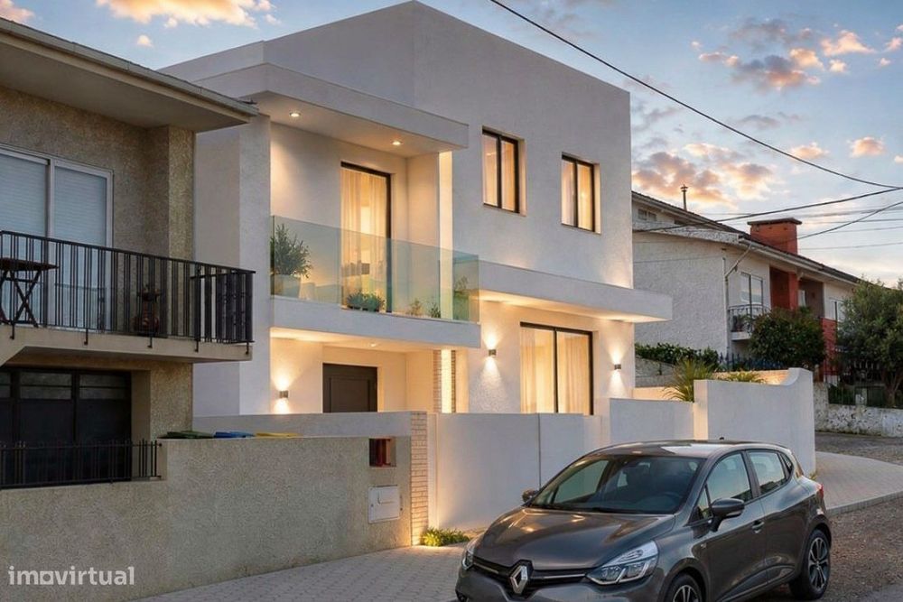 Moradia Isolada Nova | T4 | 5 Min da Praia
