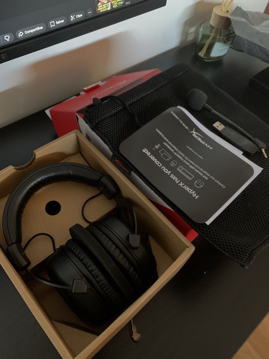 Auscultadores HyperX Cloud Core