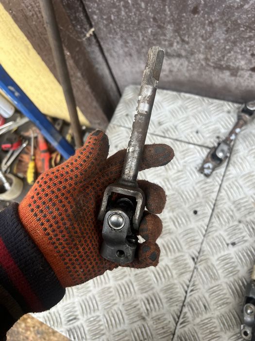 Рулевой карданчик сузуки свифт suzuki swift