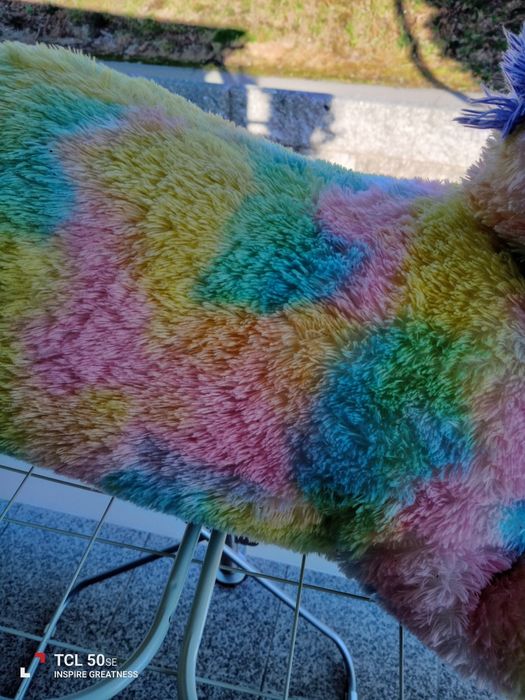 Peluche unicórnio gigante em bom estado.