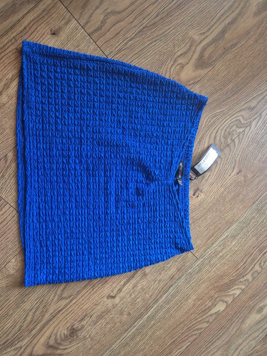 Now spódniczka r 42. PRETTYLITTLETHING