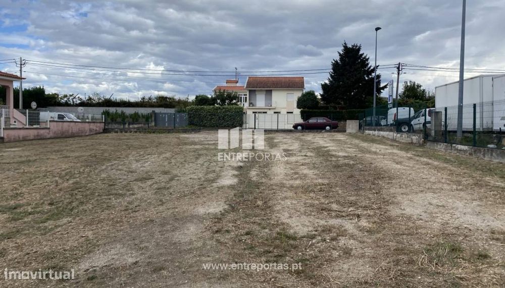 Building plot for construction with 1560 m2, São Martinho de Recezinhos, Penafiel