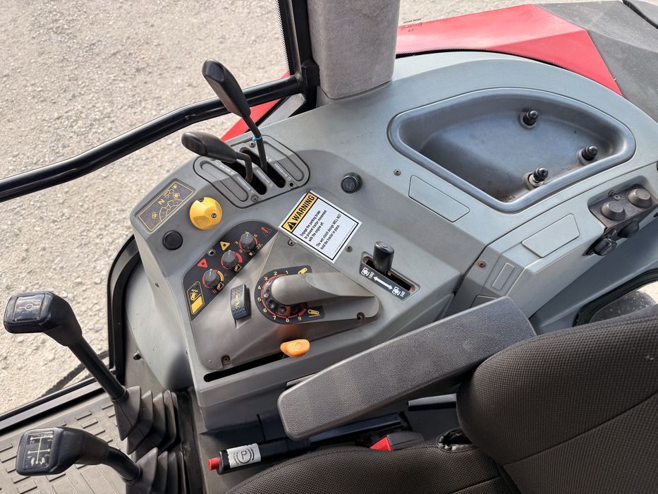 Ciągnik rolniczy Massey Ferguson 6130 świezo sprowadzony
