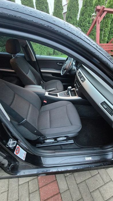 BMW Seria 3 BMW Seria 3 sedan 2009 rok