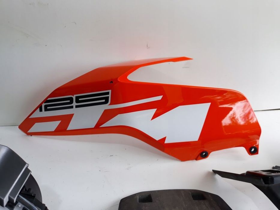 ktm 125 duke lampa błotnik owiewka części kierunki
