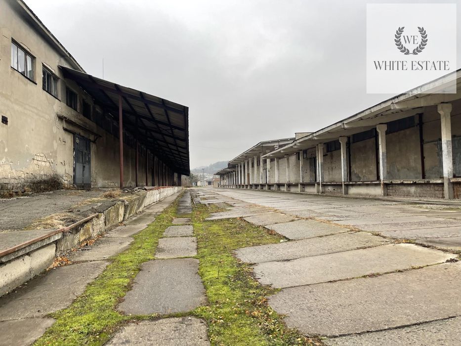 Оренда склада з рампою м. Кременець