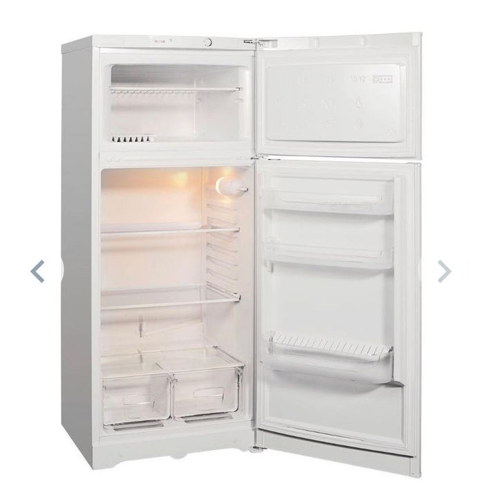 Холодильник Indesit