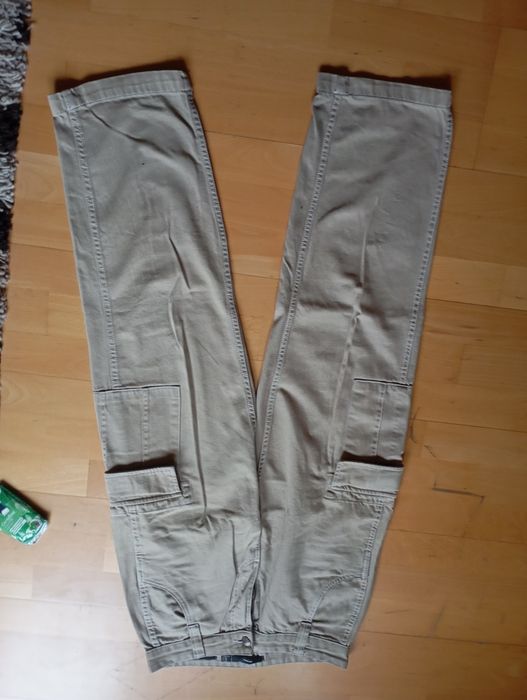 Męskie Cargo Bershka