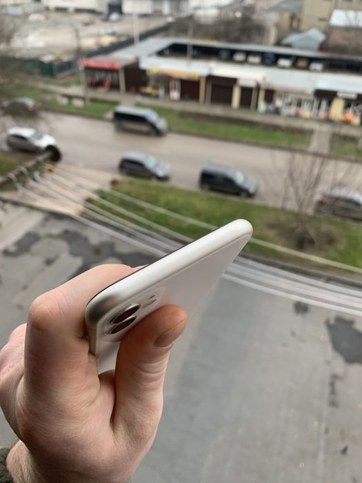 Apple iPhone 11 128GB Whita Neverlock. Айфон чистий айклауд