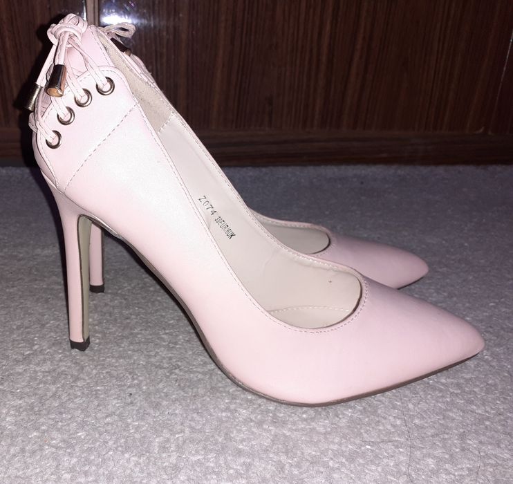 Różowe szpilki r.39