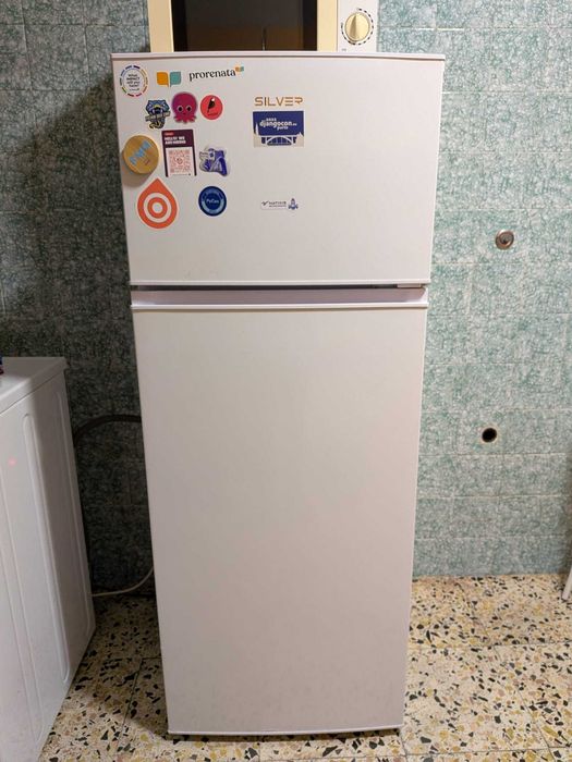 Frigorífico combinado em excelente estado