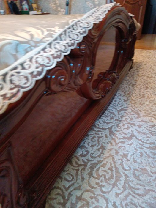 Кровать с ламелями и матрасом