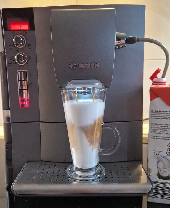 Ekspres ciśnieniowy Bosch latte macchiato po serwisie