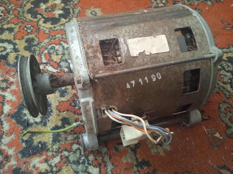 Продається, двигун до пральної машинки 2500