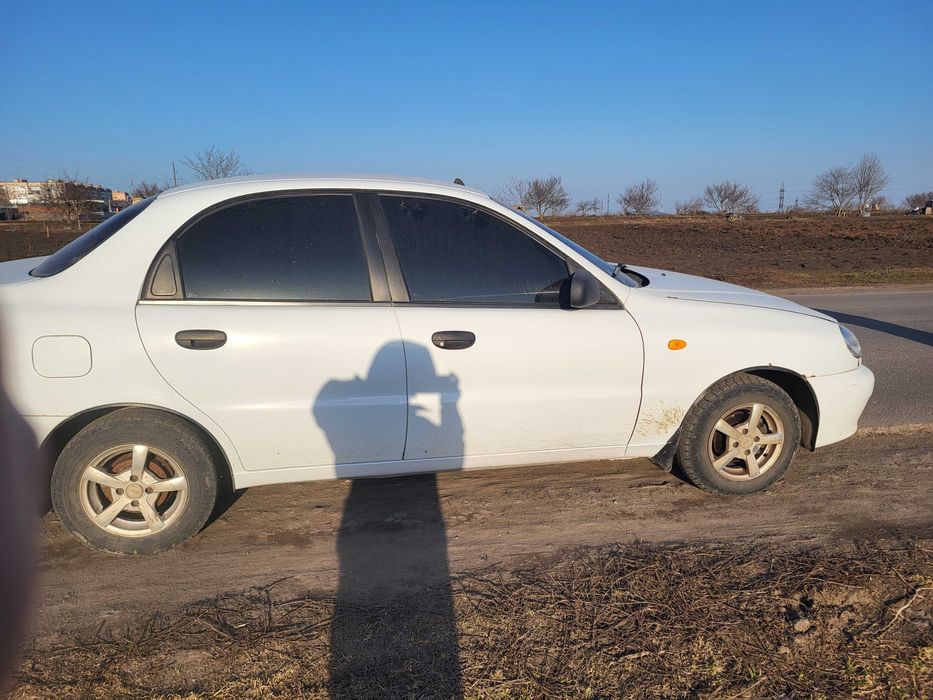 Продаж автомобіля Ланоса