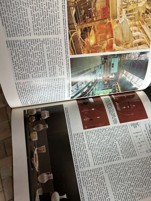 Livros / enciclopédia New Caxton
