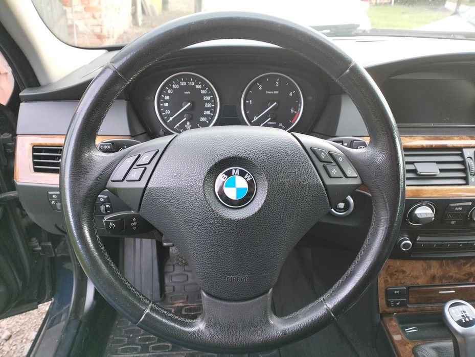 BMW E60/E61 lift N47D20A Monacoblau metallic wszystkie części skóra