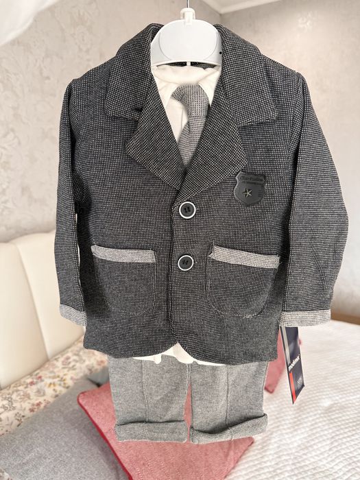 Стильний дитячий костюм на рочок для хлопчика 12-18 м