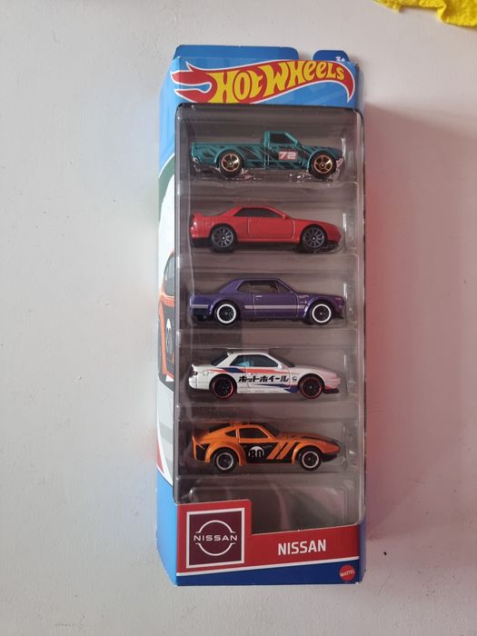 Hot wheels 5 pak nissan